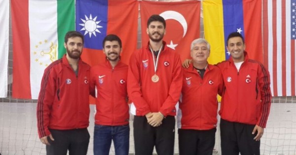 Okan Karadeniz bronz madalya ile döndü Okan Karadeniz bronz madalya ile döndü