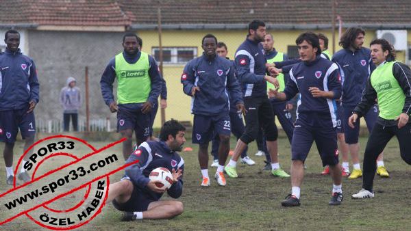 Mersin Ordu'da son idmanını yaptı Mersin Ordu'da son idmanını yaptı