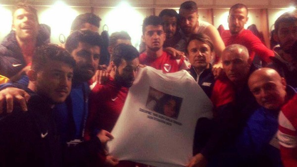 zgecan'a hediye ettiler