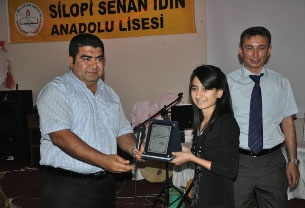 Senan İdin ilk mezunlarını verdi! Senan İdin ilk mezunlarını verdi!