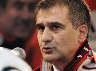 Güneş imzalıyor! Güneş imzalıyor!