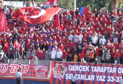 Şeytanlardan öğrencilere ücretsiz bilet kıyağı Şeytanlardan öğrencilere ücretsiz bilet kıyağı