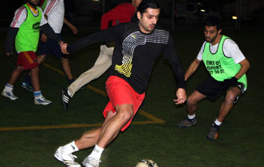 Şeytanlar Halı Saha Futbol Turnuvası sürüyor. Şeytanlar Halı Saha Futbol Turnuvası sürüyor.