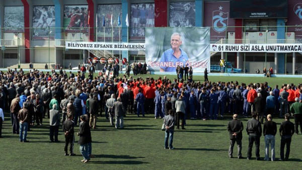 Kadir Özcan için tören Kadir Özcan için tören
