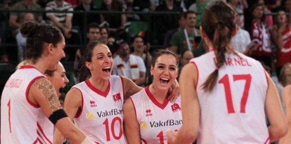 Sultanlar çeyrek finalde Sultanlar çeyrek finalde