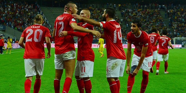 Milliler zafere koşuyor Milliler zafere koşuyor