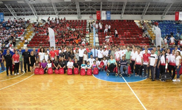 Mersin spor merkezleri törenle açıldı Mersin spor merkezleri törenle açıldı