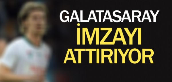 Galatasaray imzayı attırıyor Galatasaray imzayı attırıyor