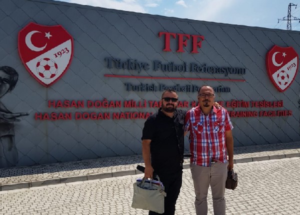 Varan Bombaladı ! Varan Bombaladı !
