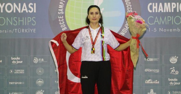 Dünya şampiyonu oldu… Dünya şampiyonu oldu…