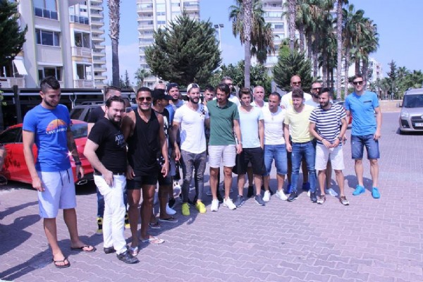 Mersin'de futbolculara moral yemei!