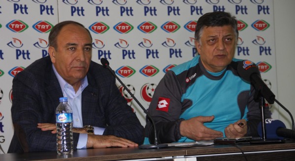 Mersin'de Yılmaz Vural polemiği sürüyor! Mersin'de Yılmaz Vural polemiği sürüyor!